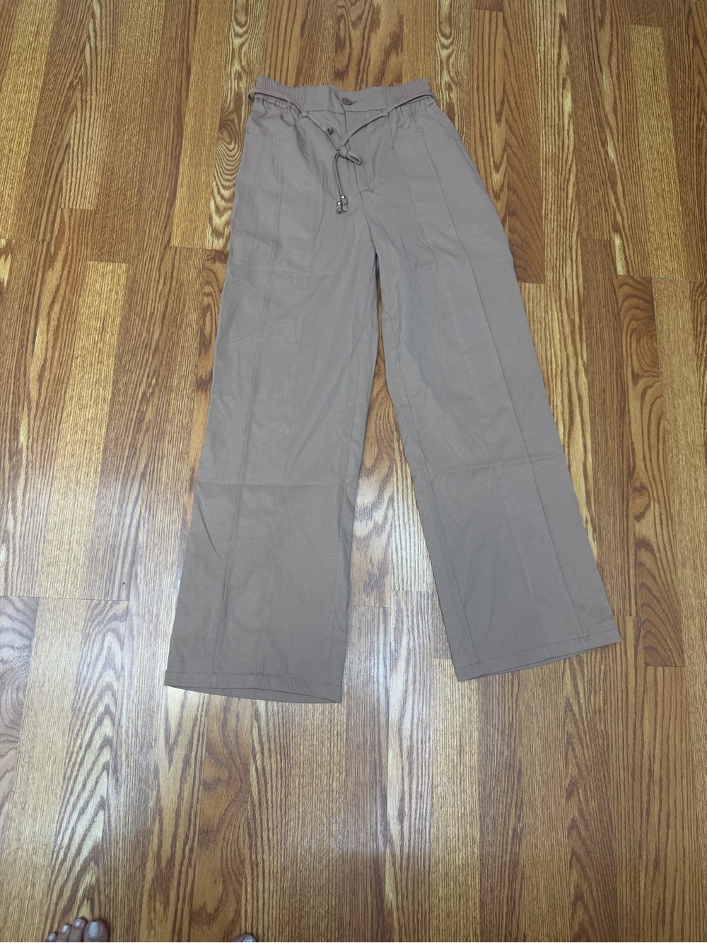 Wide-Leg Drawstring Pants in Taupe